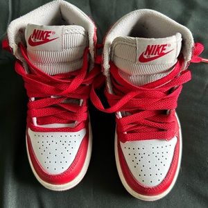Kids Nike Jordan 1’s